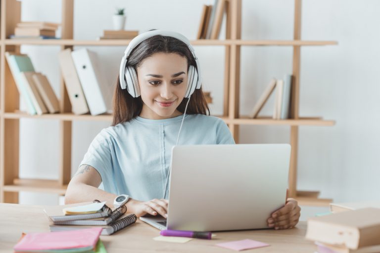 Musica rilassante per studiare meglio? Le nostre playlist